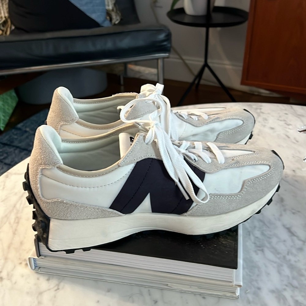 Men’s New Balance 327’s worn once